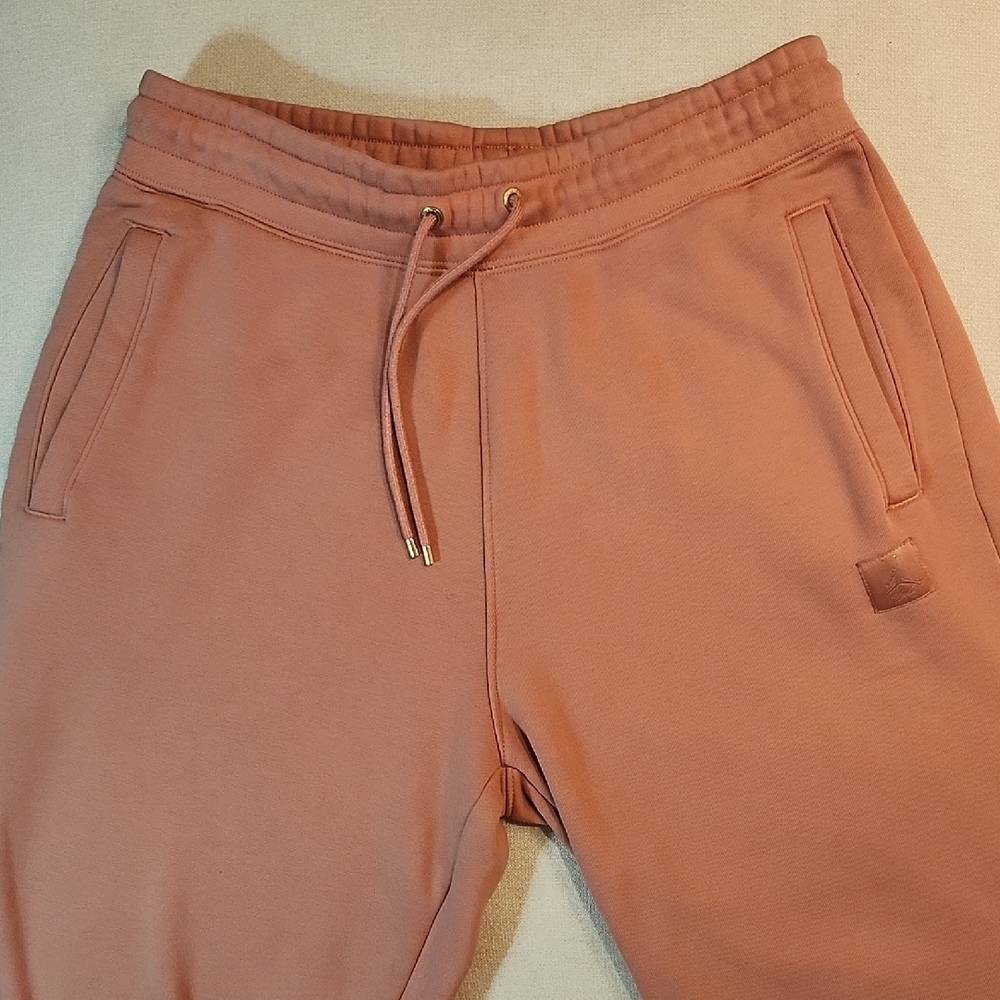 Nike Jordan Sweatpants- Coral Pink Women's Size M – Pre-Owned, Great Condition